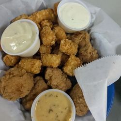 Cairo Bowl And The Watering Hole - Garlic Parmesan wings and tots