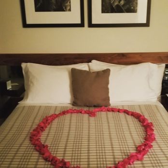Little Beaver Inn - Romantic package - Hotels Near Me - Green Mountain Falls, Colorado Little Beaver Inn - Romantic package - Hotels Near Me - Green Mountain Falls, Colorado