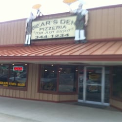 Bear's Den Pizzeria