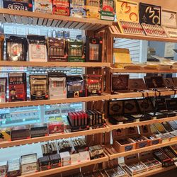 I Smoke Cigars & Vape
