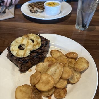 Aubrey's - Hawaiian ribeye - Pizza Near Me - Lebanon, Tennessee