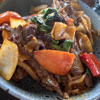 Kin Long Beach - Drunken Noodle with beef - Thai Near Me - Long Beach, California
