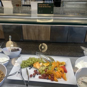 Escape Lounge - Airport Lounges Near Me - Portland, Oregon
