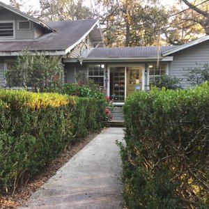 Creature Comforts Pet Resort Pet Boarding 5534 Park St