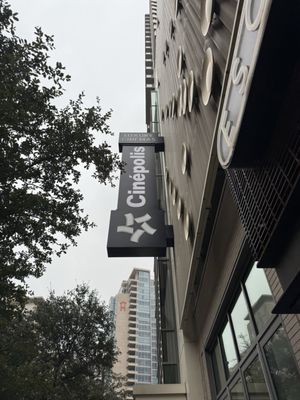 Cinepolis Luxury Cinemas Victory Park by null