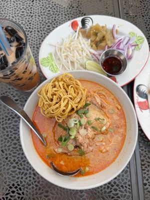 Mee-Sen Thai Eatery by null