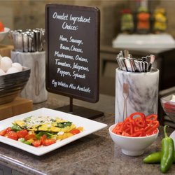 Embassy Suites by Hilton Des Moines Downtown - Restaurant