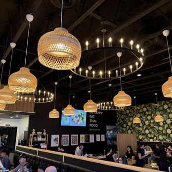 Manaao - Nice lighting decor - Thai Near Me - Tustin, California Manaao - Nice lighting decor - Thai Near Me - Tustin, California