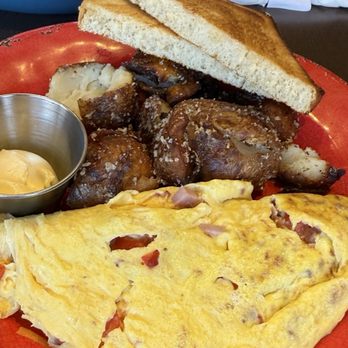 Pioneer Bakery Cafe - Western Omelet Brunch - Coffee & Tea Near Me - Kirkwood, Missouri Pioneer Bakery Cafe - Western Omelet Brunch - Coffee & Tea Near Me - Kirkwood, Missouri