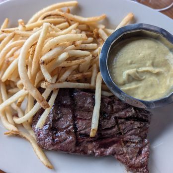 Cassis - Steak with frites - French Near Me - Milwaukee, Wisconsin