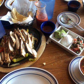 Tupinamba Cafe - chicken fajitas and toppings - Tex-Mex Near Me - Dallas, Texas