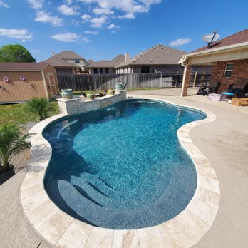 Premier Pools & Spas - Pool & Hot Tub Service Near Me - Georgetown, Texas