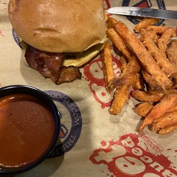 Arooga's - Burger - Sports Bars Near Me - East Brunswick, New Jersey
