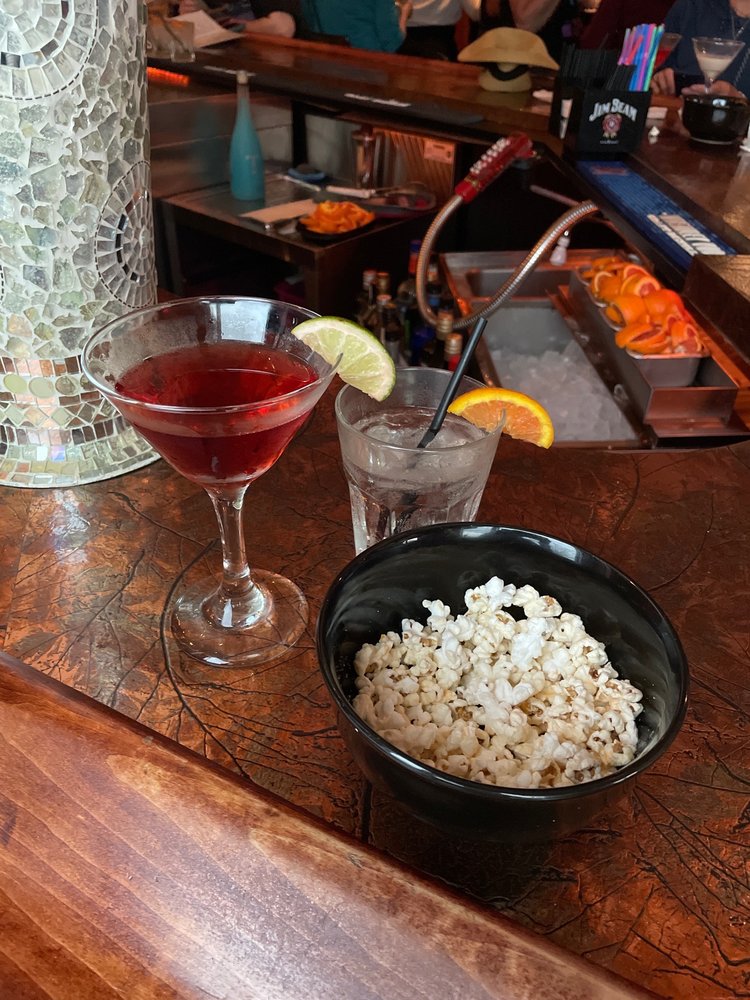 St James Cocktail Lounge Logo