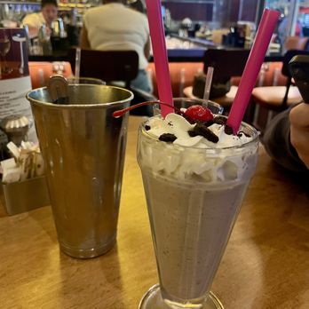 Silver Diner - Breakfast & Brunch Near Me - Nottingham, Maryland