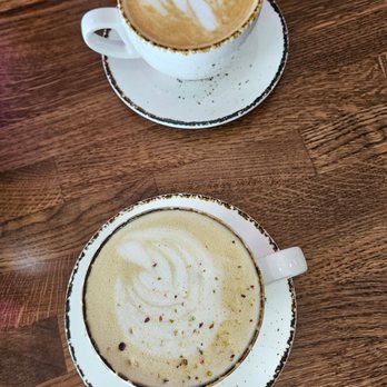 Madres Brunch - Dulce del Leche and Pistacho latte - Coffee & Tea Near Me - Monrovia, California Madres Brunch - Dulce del Leche and Pistacho latte - Coffee & Tea Near Me - Monrovia, California