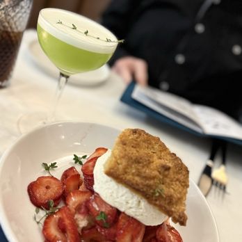 Host Utica - To eliminate the risk of "not saving room for dessert" began the meal with this delight. - American Near Me - Utica, Michigan Host Utica - To eliminate the risk of "not saving room for dessert" began the meal with this delight. - American Near Me - Utica, Michigan
