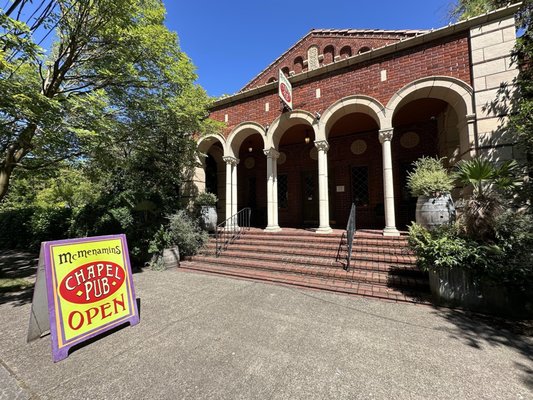 McMenamins Chapel Pub by null