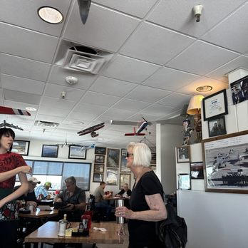 Sunshine & Tailwinds Cafe - American Near Me - North Las Vegas, Nevada