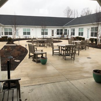 Demaree Crossing - Courtyard - Assisted Living Facilities Near Me - Greenwood, Indiana