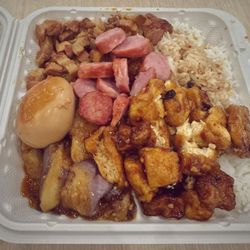 Xin Yi Time - Braised pork and sausage rice with eggplant and tofu as a side