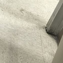 St Mary's Hospital - You can tell they don't sanitize or clean their facility.