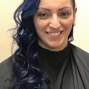 Renee Clayton - Color and style - Hair Salons Near Me - Houston, Texas