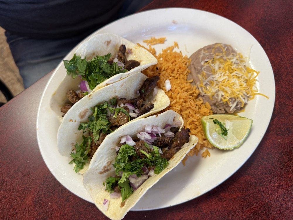 Cancun Mexican Grill Logo