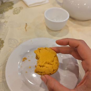 Po Kong Vegetarian Restaurant - Post dinner complimentary cookie - Dim Sum Near Me - Vancouver, British Columbia Po Kong Vegetarian Restaurant - Post dinner complimentary cookie - Dim Sum Near Me - Vancouver, British Columbia