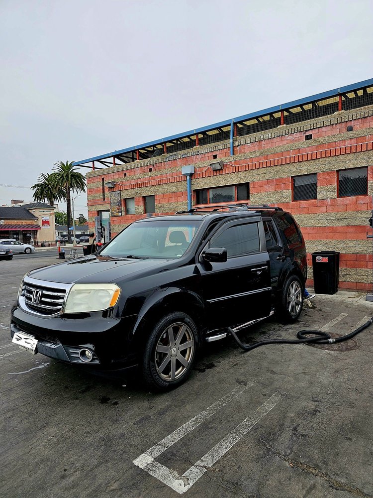 TOMMY’S CAR WASH 17 Photos & 11 Reviews 1050 E Anaheim St, Long Beach, California Car Wash