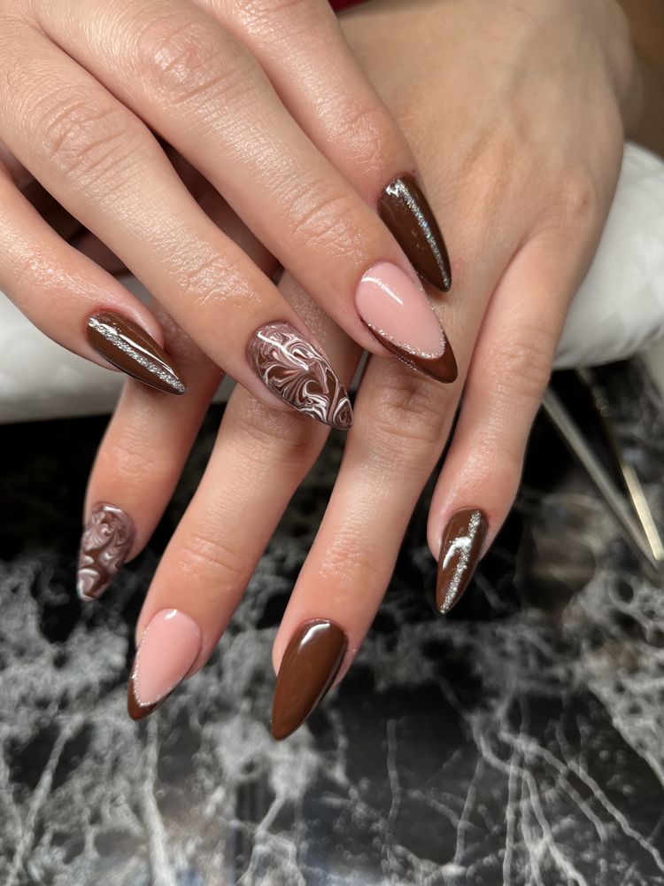 Sin City Nails Logo