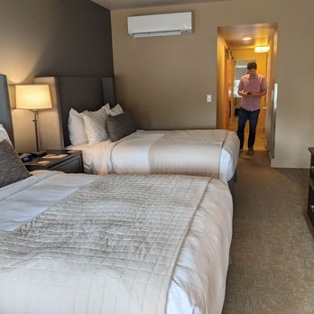 The Inn At Lynden - Hotels Near Me - Lynden, Washington The Inn At Lynden - Hotels Near Me - Lynden, Washington