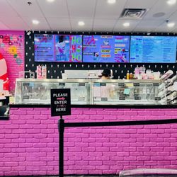 CJ’s Italian Ice & Custard - Inside