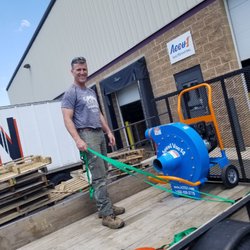 Accu1Direct - Ken picking up his brand new insulation-removal vacuum!