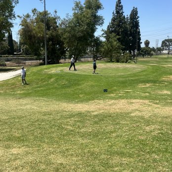 Bell Gardens Golf Course - Hole 4 - Golf Near Me - Bell Gardens, California Bell Gardens Golf Course - Hole 4 - Golf Near Me - Bell Gardens, California