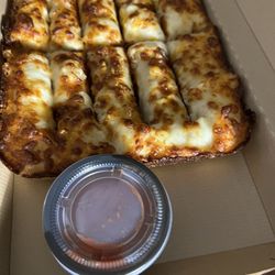 Pizza Hut - Garlic roasted breadsticks