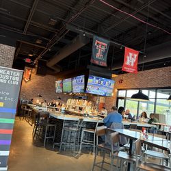 Parry's Pizzeria & Taphouse