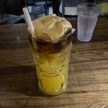 Down the Hatch Maui - DTH Mai Tai - Seafood Near Me - Lahaina, Hawaii