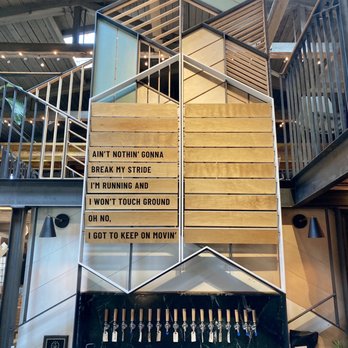 Long Live Beerworks - Decor - Breweries Near Me - Providence, Rhode Island