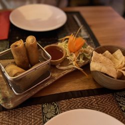 Chok Dee Thai - Pho Pia Kai (chicken spring rolls)