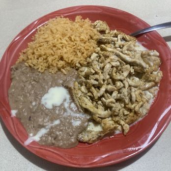 La Paz Mexican Restaurant - Pollo Con Crema - Mexican Near Me - Goldsboro, North Carolina La Paz Mexican Restaurant - Pollo Con Crema - Mexican Near Me - Goldsboro, North Carolina