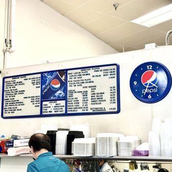 Young's Fish Market - Counter & Menu - Hawaiian Near Me - Honolulu, Hawaii