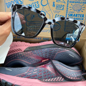 Road Runner Sports - Sports Wear Near Me - Kildeer, Illinois