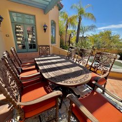 Design Focus - Custom fit cushions with Velcro tabs and Sunbrella fabric for an outdoor dinning set.