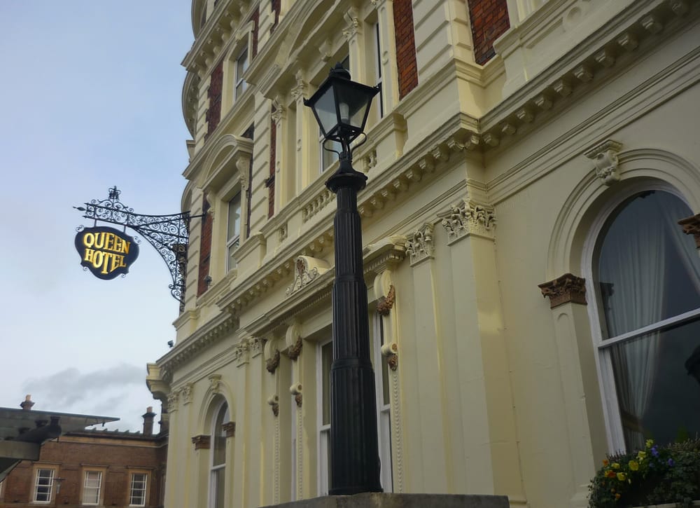 WAITING ROOM BAR & LOUNGE City Road, Chester, United Kingdom Bars