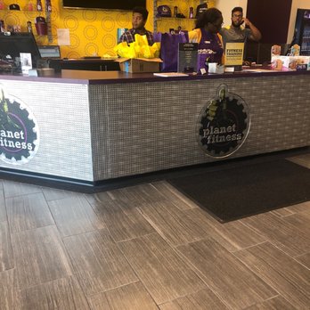 Planet Fitness - Gyms Near Me - Dekalb, Illinois