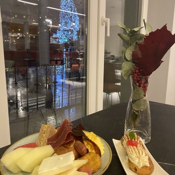 Hotel Regina - Hotels Near Me - Madrid, M Hotel Regina - Hotels Near Me - Madrid, M