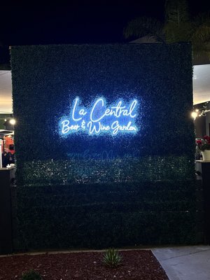 La Central Beer & Wine Garden by null