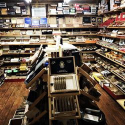 Cigar Empire III - Walk-in humidor