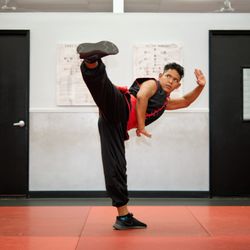 White Dragon Martial Arts - Clairemont - Kung fu strength & flexibility